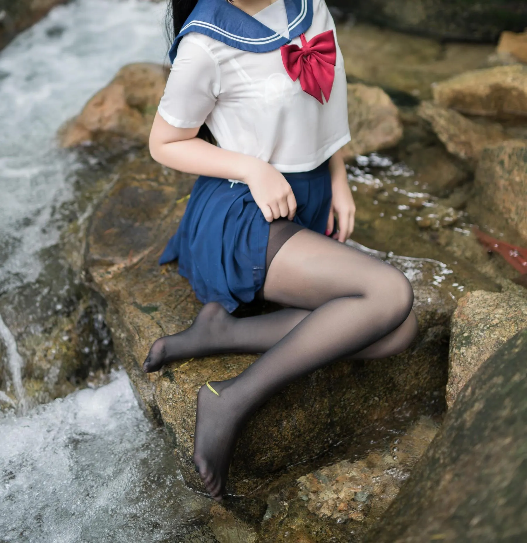 白烨 – NO.05 湿身JK-图片 [50P]插图1